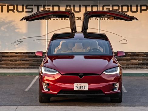 Used 2016 Tesla Model X Performance AWD/4WD image 3