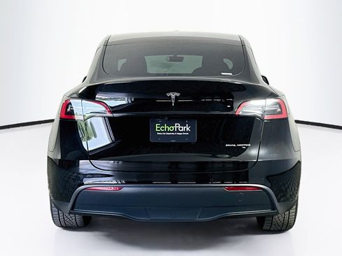 Used 2022 Tesla Model Y Long Range AWD/4WD image 7