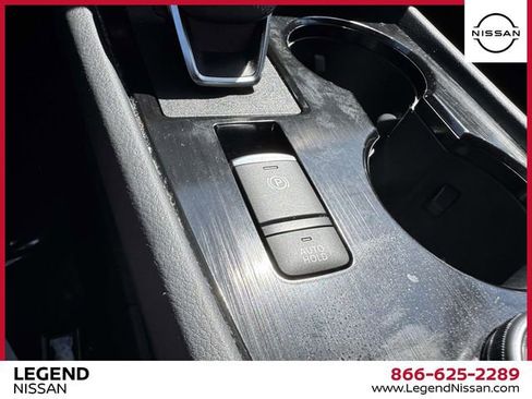 Used 2023 Nissan Rogue SV image 29