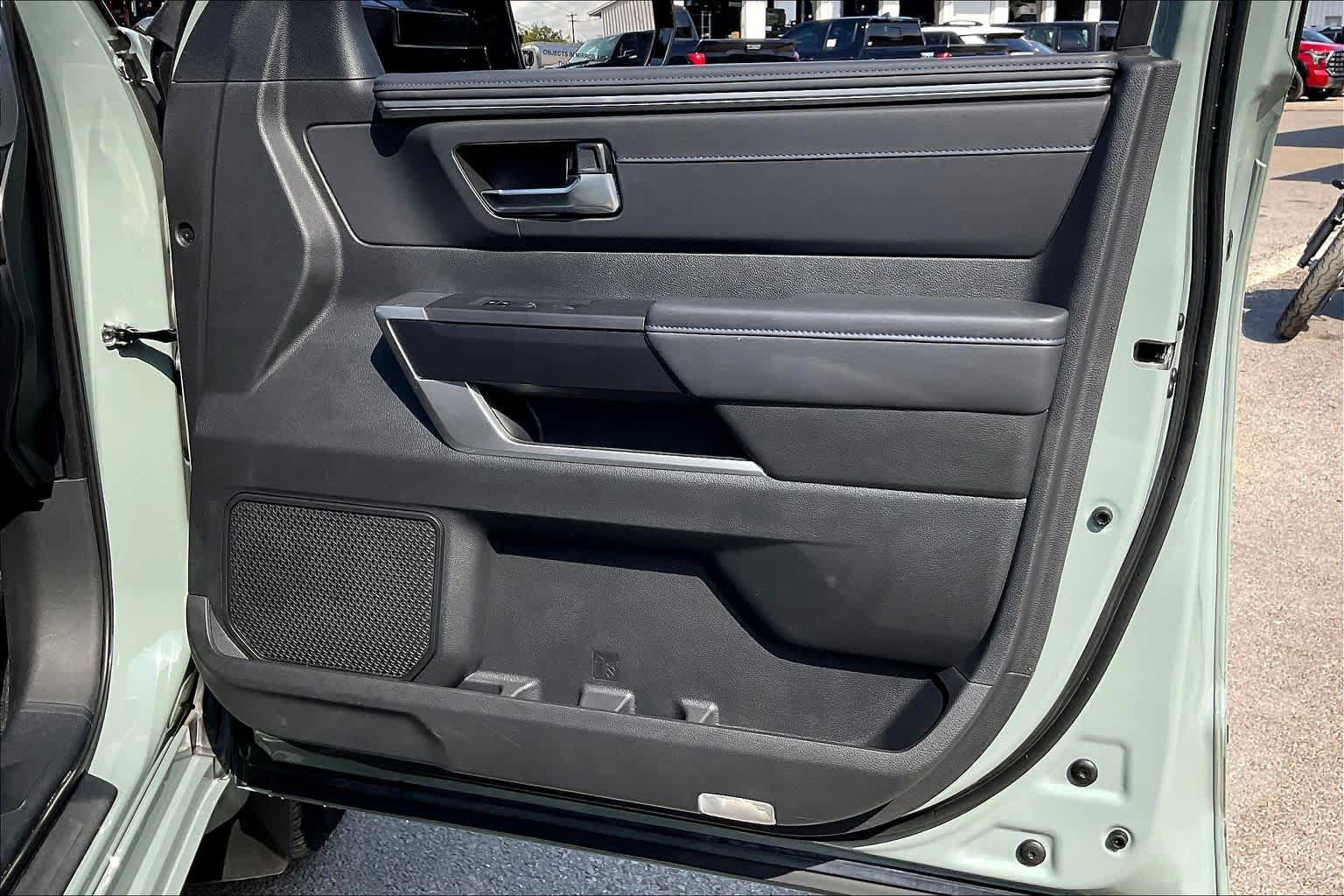 Used 2024 Toyota Tundra Platinum AWD/4WD image 23