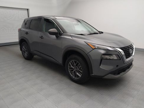 Used 2023 Nissan Rogue S FWD image 11