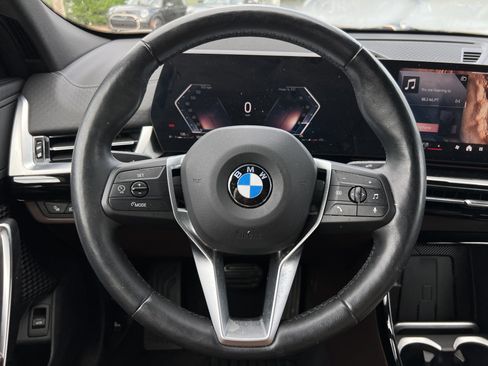 Used 2025 BMW X2 xDrive28i AWD/4WD image 18