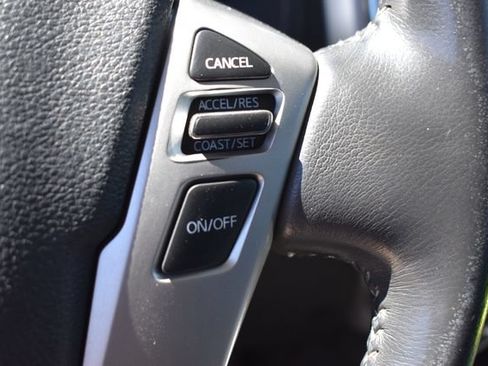 Used 2017 Nissan Titan PRO-4X AWD/4WD image 27