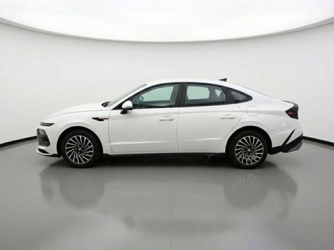 Used 2025 Hyundai Sonata SEL FWD image 5