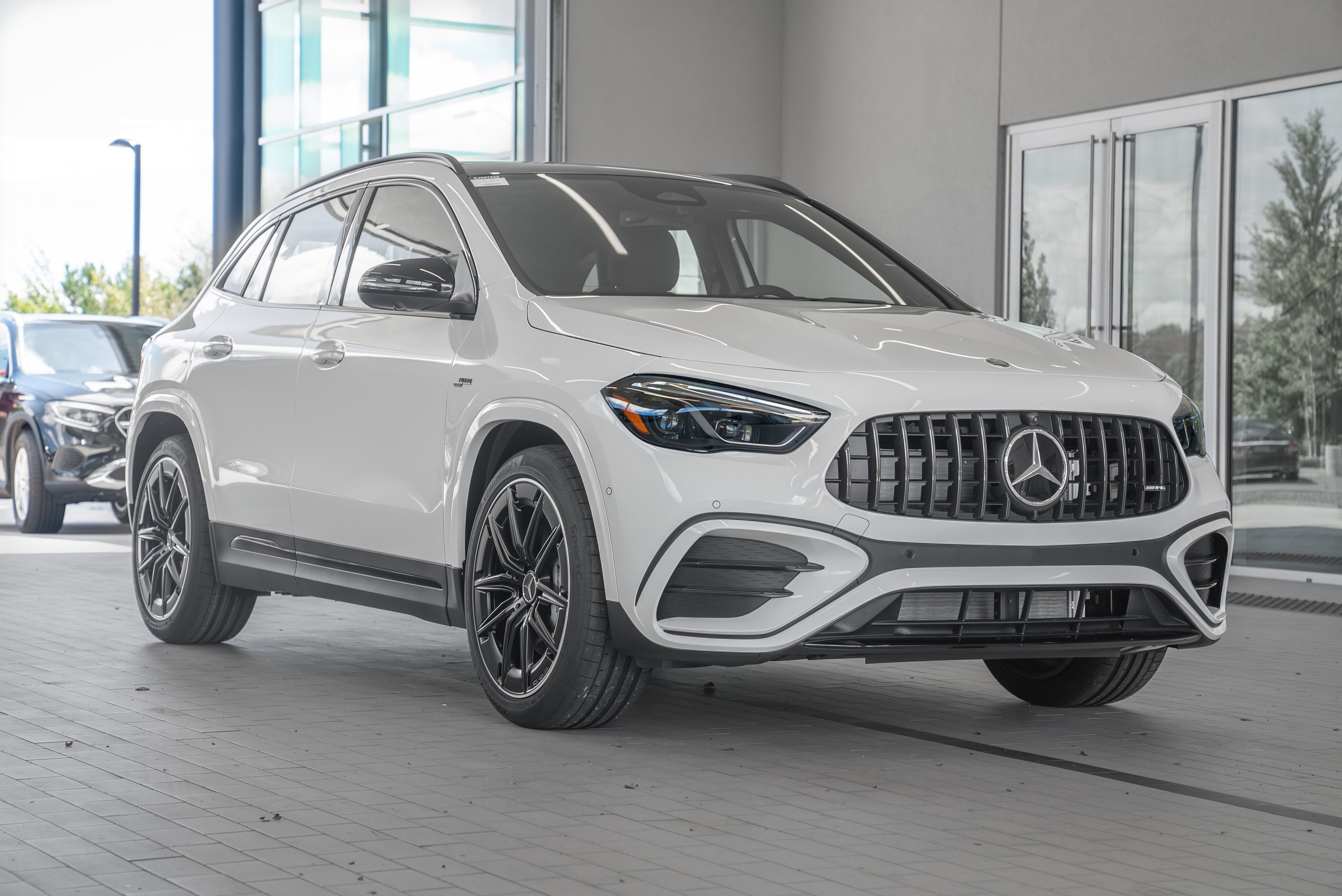 Used 2025 Mercedes-Benz GLA 35 AMG 4MATIC image 21