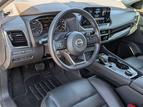 Certified 2022 Nissan Rogue SL w/ SL Premium Package image 16