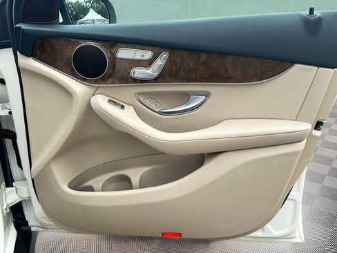 Used 2018 Mercedes-Benz GLC 300 image 34