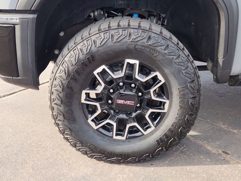Certified 2024 GMC Sierra 2500 AT4X image 14