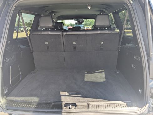 Used 2023 Jeep Wagoneer L Series II AWD/4WD image 16