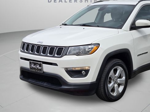 Used 2018 Jeep Compass Latitude AWD/4WD image 33