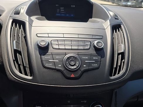 Used 2019 Ford Escape S image 44