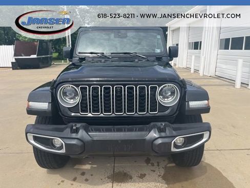 Used 2024 Jeep Wrangler Unlimited Sahara w/ Technology Group AWD/4WD image 2