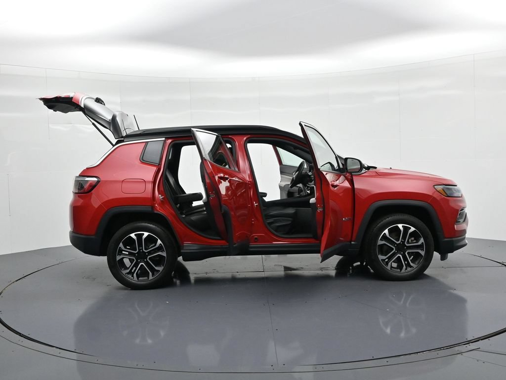 Used 2023 Jeep Compass Limited AWD/4WD image 23