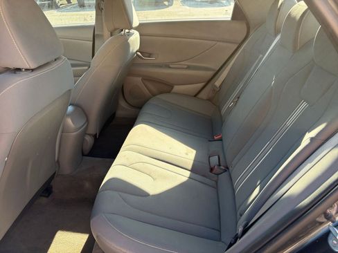 Used 2023 Hyundai Elantra SEL image 24