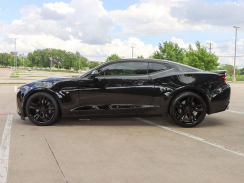 Used 2018 Chevrolet Camaro SS image 4
