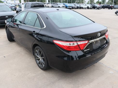 Used 2017 Toyota Camry XSE FWD image 7