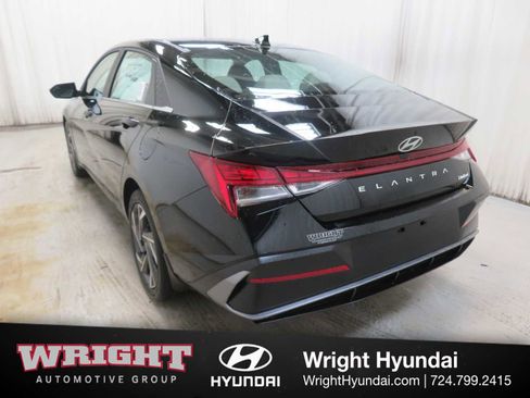 New 2026 Hyundai Elantra Limited FWD image 4