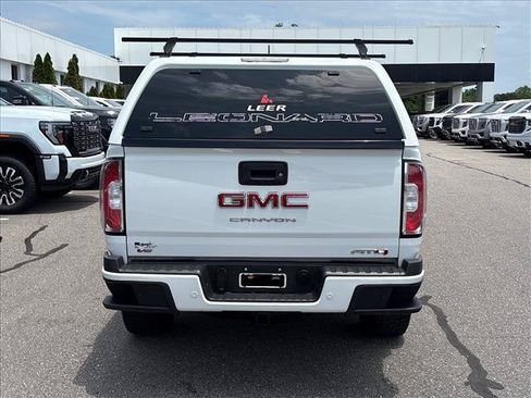 Certified 2022 GMC Canyon AT4 w/ Trailering Package AWD/4WD image 5