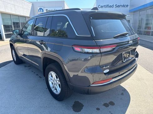 Used 2025 Jeep Grand Cherokee Laredo AWD/4WD image 8