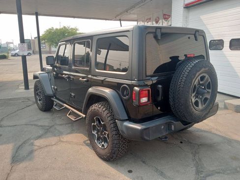 Used 2018 Jeep Wrangler Unlimited Sport AWD/4WD image 4