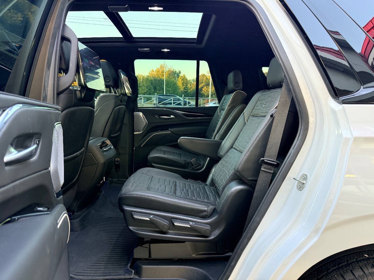 Used 2023 Cadillac Escalade V w/ LPO, Floor Liner Package AWD/4WD image 34