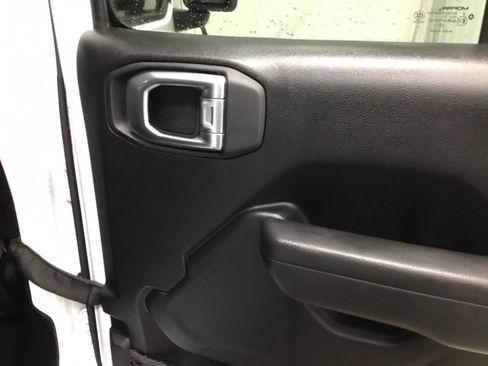 Used 2023 Jeep Wrangler Sport image 21