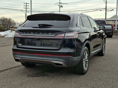 Used 2020 Lincoln Nautilus Reserve image 10