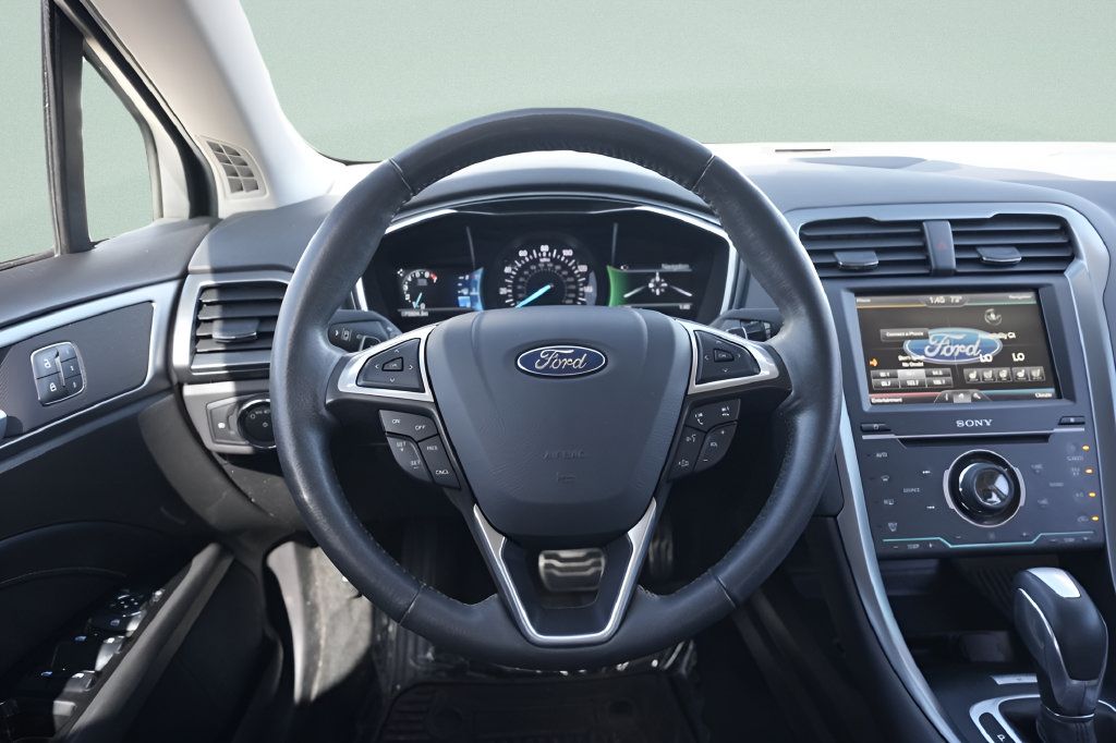 Used 2015 Ford Fusion Titanium FWD image 16