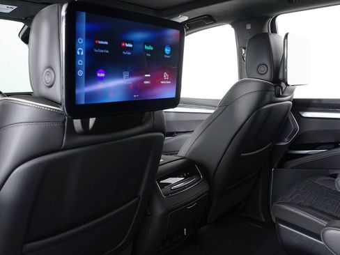 Used 2025 Cadillac Escalade V AWD/4WD image 27