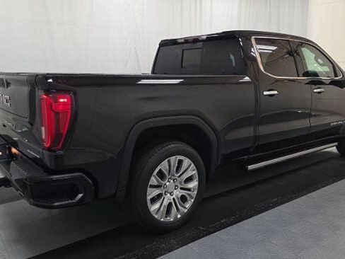 Used 2021 GMC Sierra 1500 Denali w/ Denali Ultimate Package AWD/4WD image 2