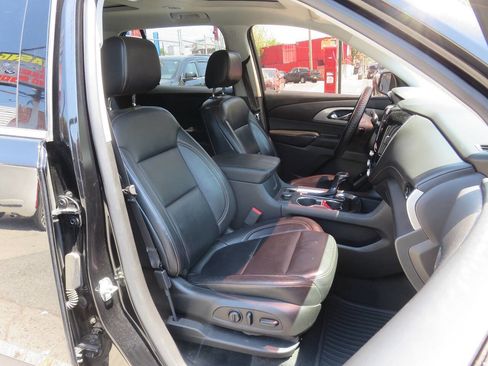 Used 2018 Chevrolet Traverse LT AWD/4WD image 11