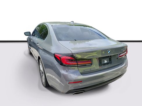 Used 2022 BMW 530i w/ Premium Package RWD image 3