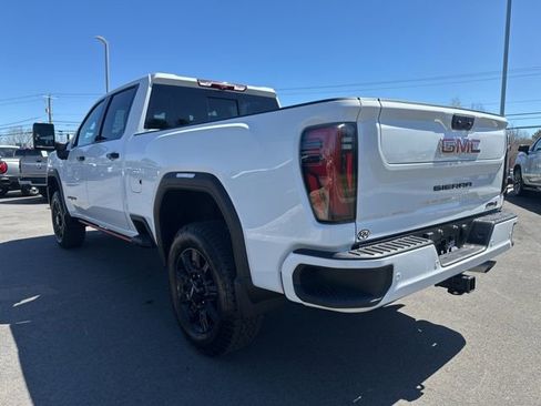 Used 2025 GMC Sierra 2500 AT4 w/ AT4 Premium Plus Package AWD/4WD image 2
