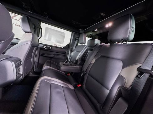 New 2025 Ford Bronco Outer Banks w/ Sasquatch Package image 24