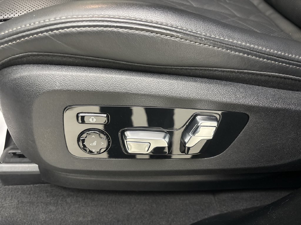 Certified 2026 BMW X7 xDrive40i AWD/4WD image 13