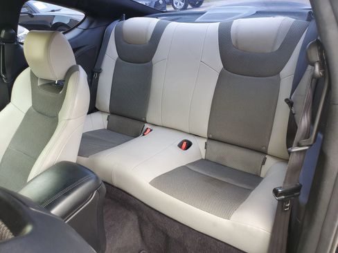 Used 2014 Hyundai Genesis 2.0T RWD image 23