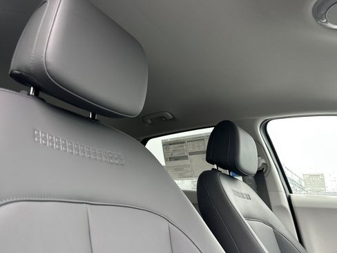 New 2026 Hyundai Ioniq 5 SEL image 17