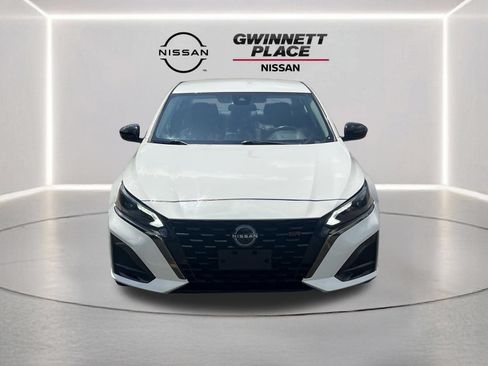 Used 2024 Nissan Altima 2.5 SR FWD image 27