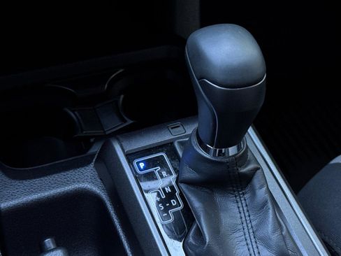 Used 2022 Toyota Tacoma TRD Off-Road image 23