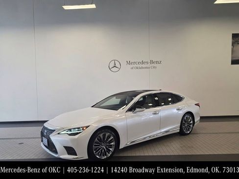 Used 2022 Lexus LS 500 w/ Interior Upgrade Package RWD image 3