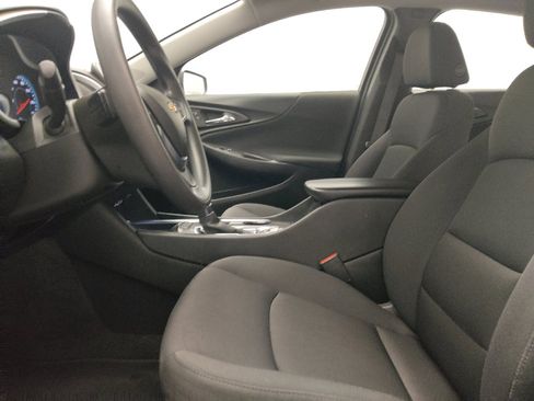 Used 2024 Chevrolet Malibu LT FWD image 17