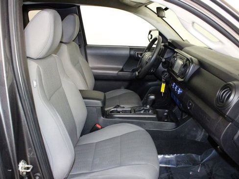 Used 2019 Toyota Tacoma SR5 image 13