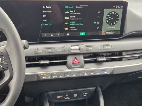 New 2026 Kia K4 LXS FWD image 30