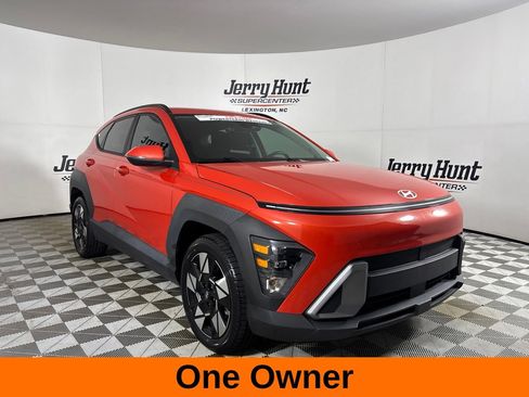 Used 2024 Hyundai Kona SEL w/ Convenience Package FWD image 4