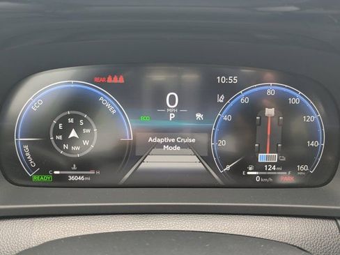 Used 2025 Toyota Crown Signia AWD/4WD image 23