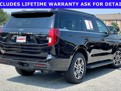 Used 2025 Ford Expedition Active RWD image 10