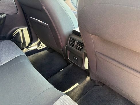 Used 2021 Nissan Rogue SV FWD image 28