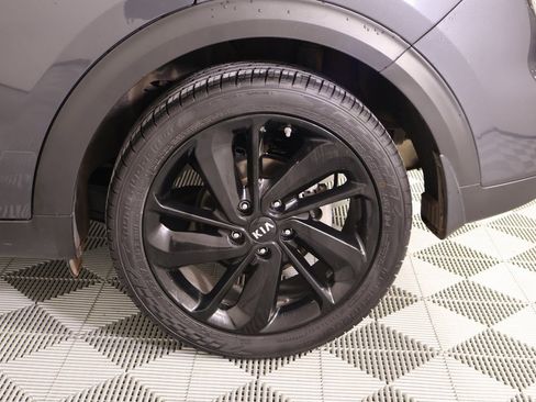 Used 2019 Kia Niro S Touring image 19