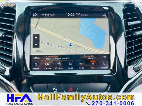 Used 2019 Jeep Cherokee Limited FWD image 27