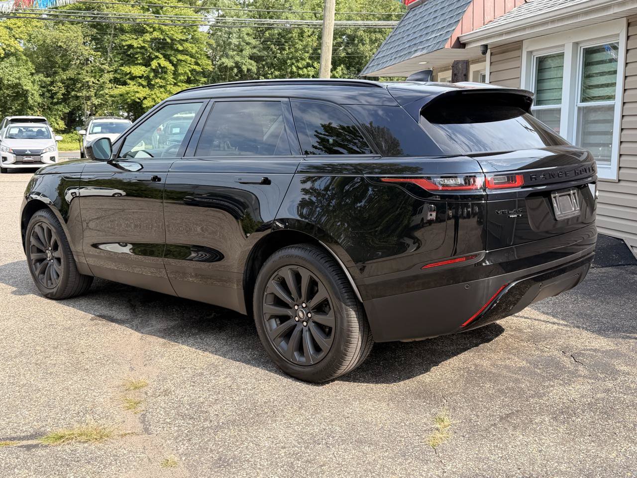 Used 2019 Land Rover Range Rover Velar S AWD/4WD image 4
